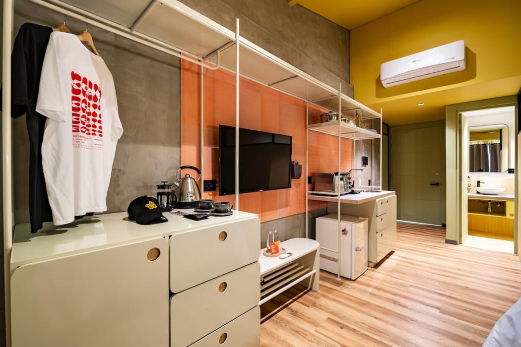 the somos flats provenza