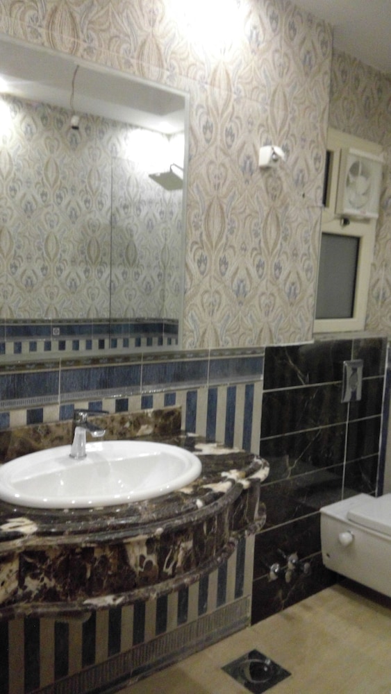 jasmine pyramids hotel