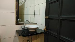 royal service apartmentts