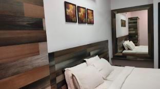 royal service apartmentts