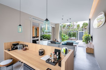 cross pattaya oceanphere