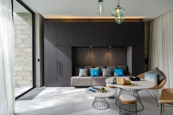 cross pattaya oceanphere