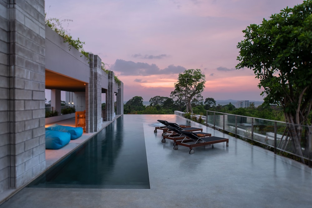 cross pattaya oceanphere