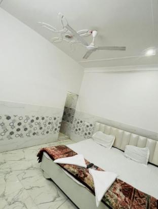 hotel sahu rooms ayodhya