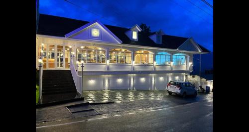 British County Resorts,Devikolam>>Anachal,2 star