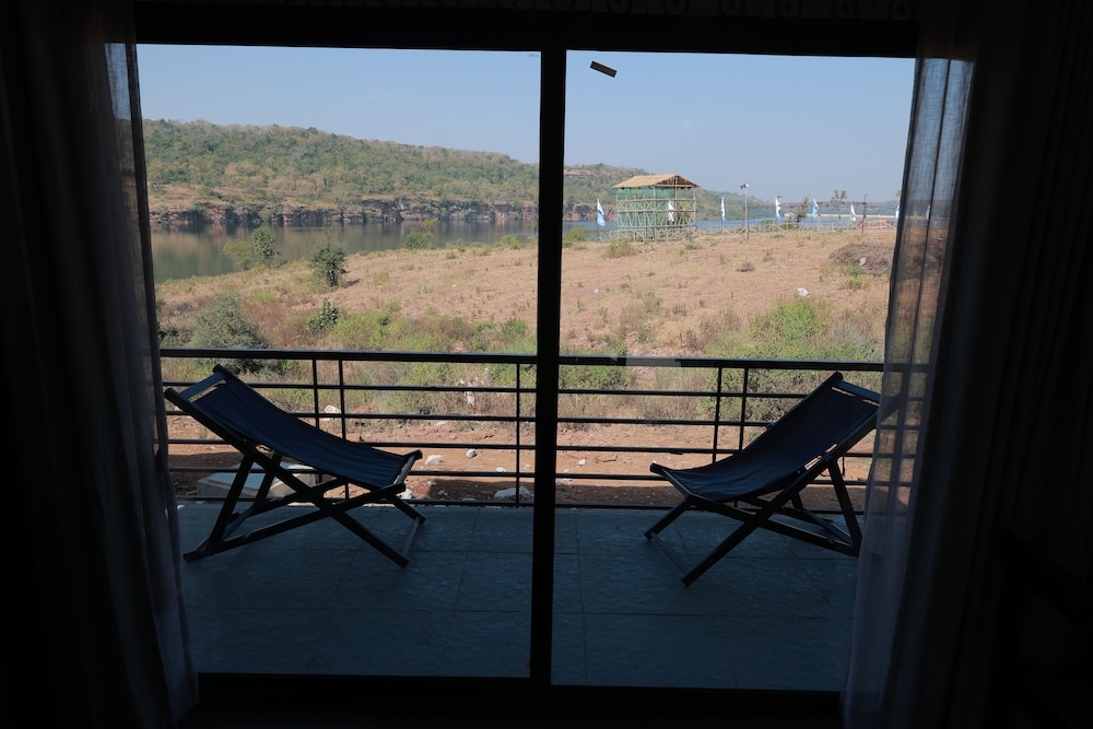 gandhisagar forest retreat