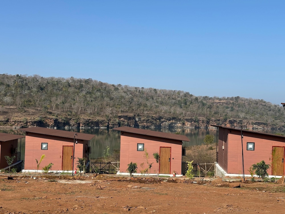 gandhisagar forest retreat