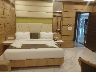 Dwarka Palace,Sholavandan>>Madurai,3 star