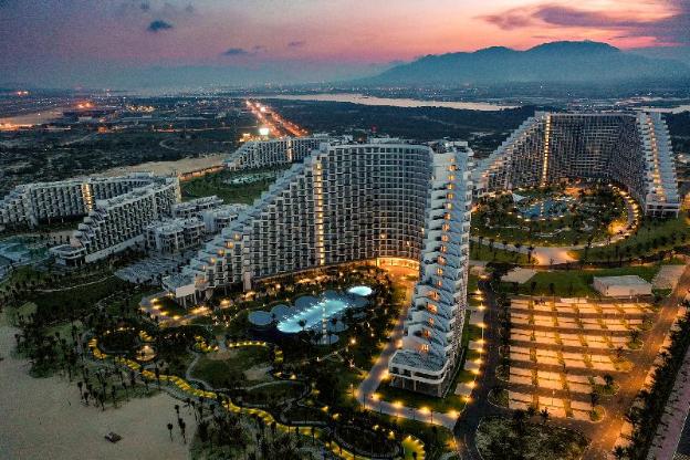 the empyrean cam ranh beach resort