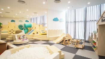 the empyrean cam ranh beach resort