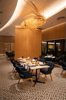 the empyrean cam ranh beach resort