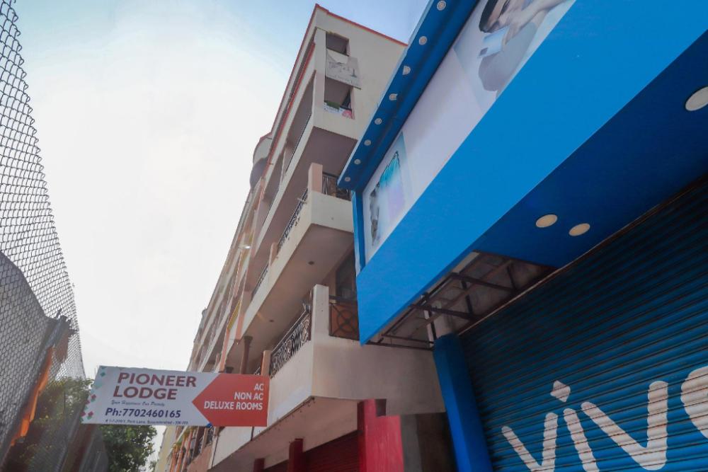 pioneer lodge by wb inn