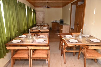 the vintage hill village himalayan boutique resort