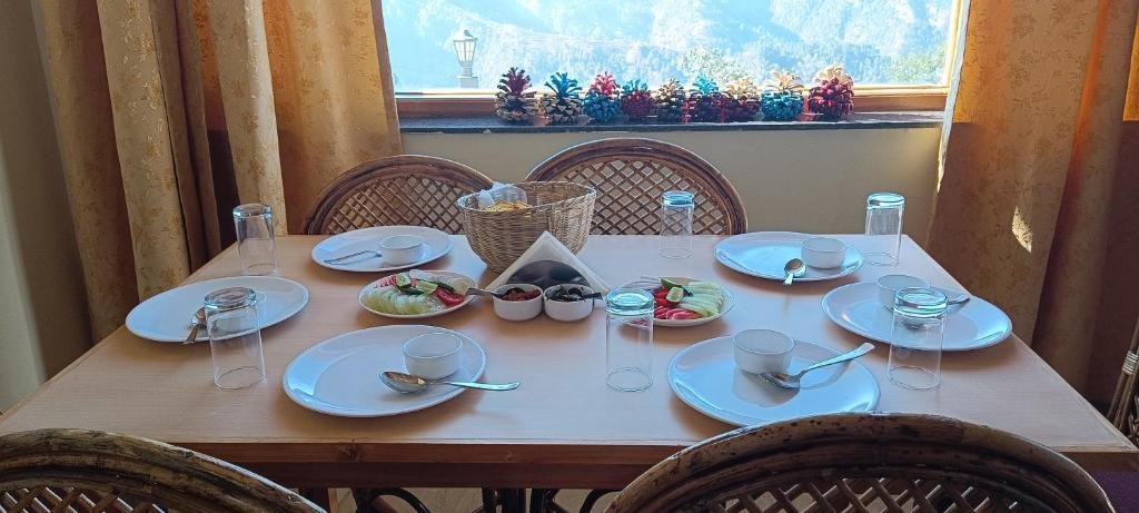 The Vintage Hill Village - Himalayan Boutique Resort,Kanatal>>Dhanaulti,3 star