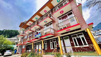 hotel manu vatika manali