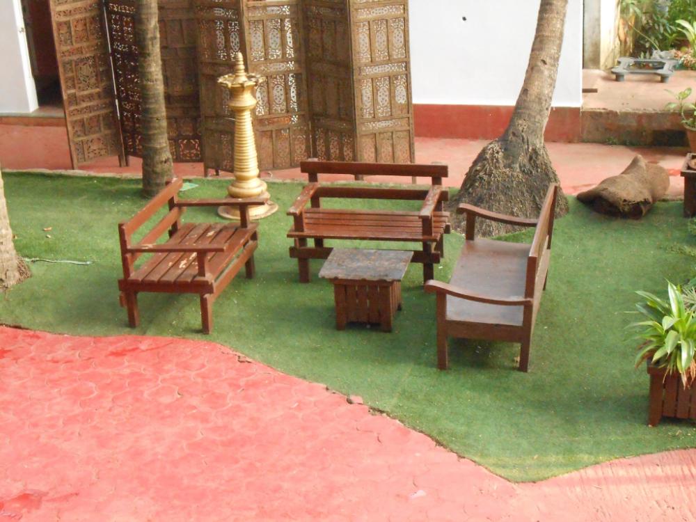 salotel near mae de deus church