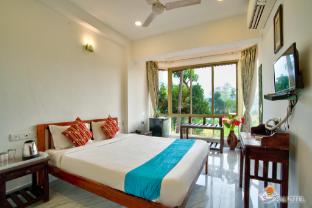 salotel near mae de deus church