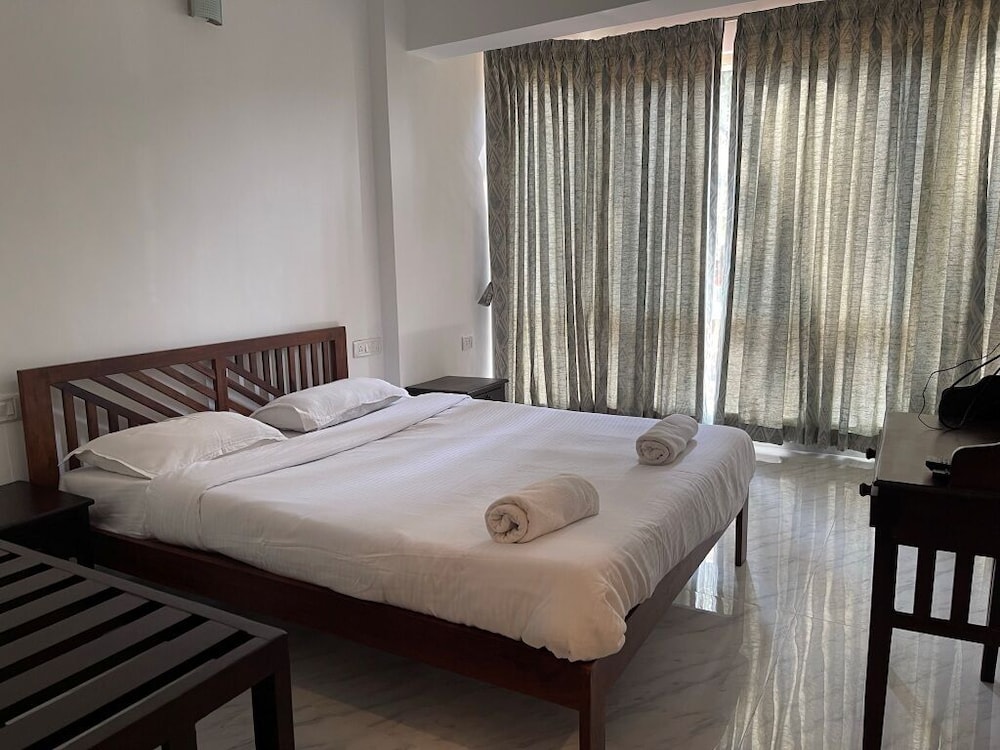 salotel near mae de deus church