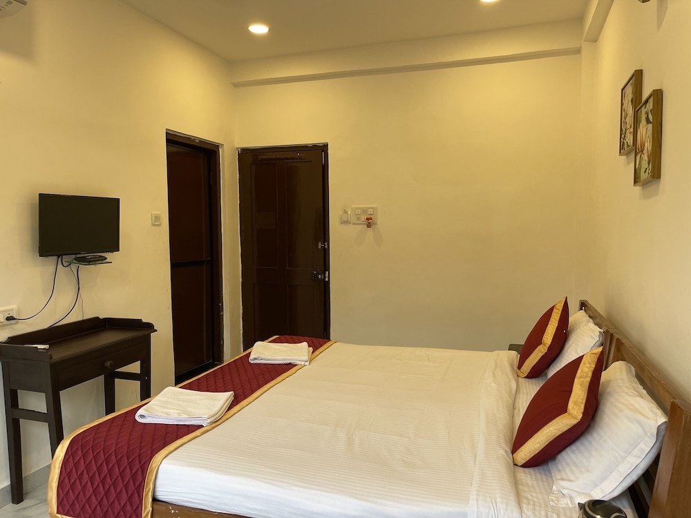 Salotel- Near Mae De Deus Church,Saligao>>Goa,3 star