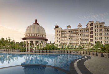 Uday Palace Navsari, A Member Of Radisson Individuals,Surat>>Navsari,4 star