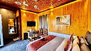 gulmarg woods by stay pattern