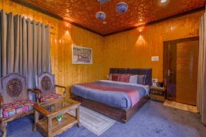 gulmarg woods by stay pattern