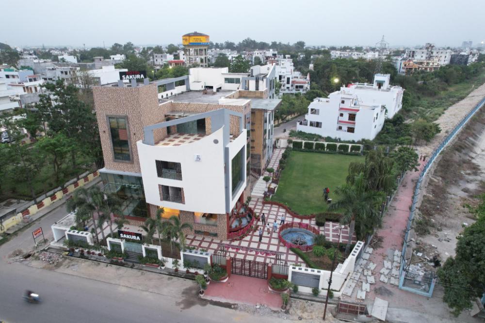 hotel lake view grand