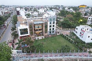 hotel lake view grand