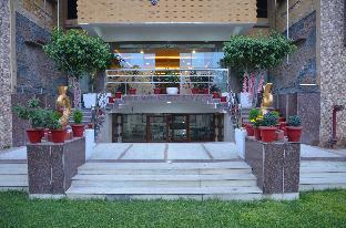 hotel lake view grand