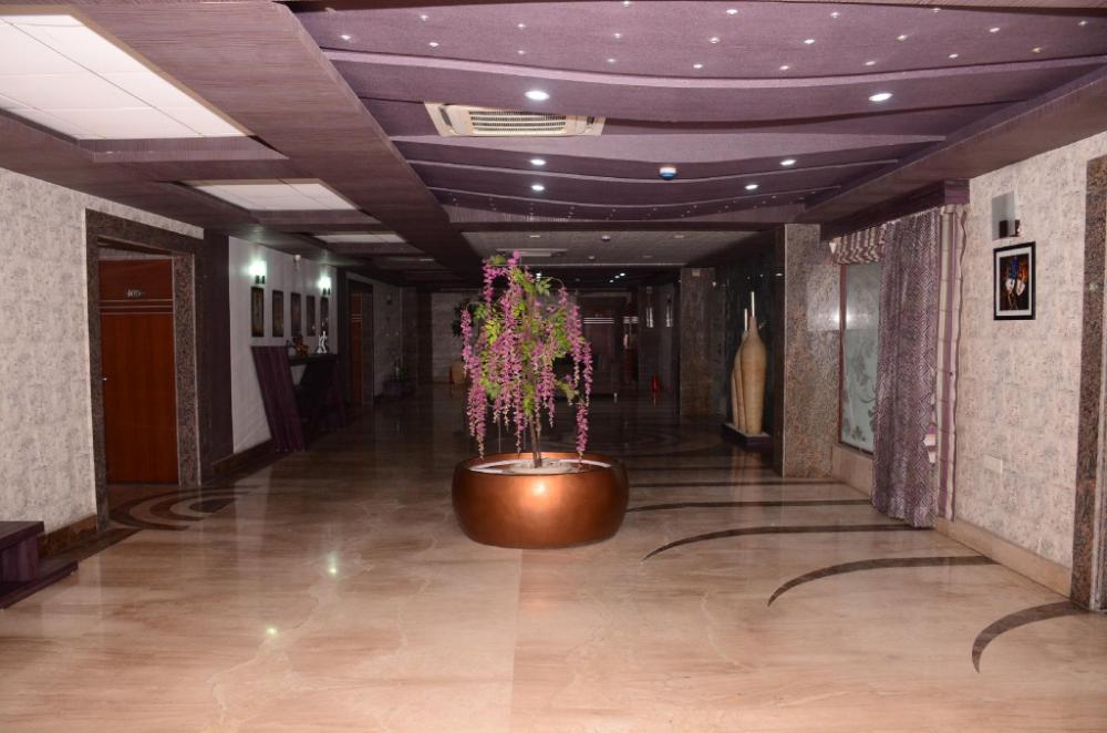 hotel lake view grand