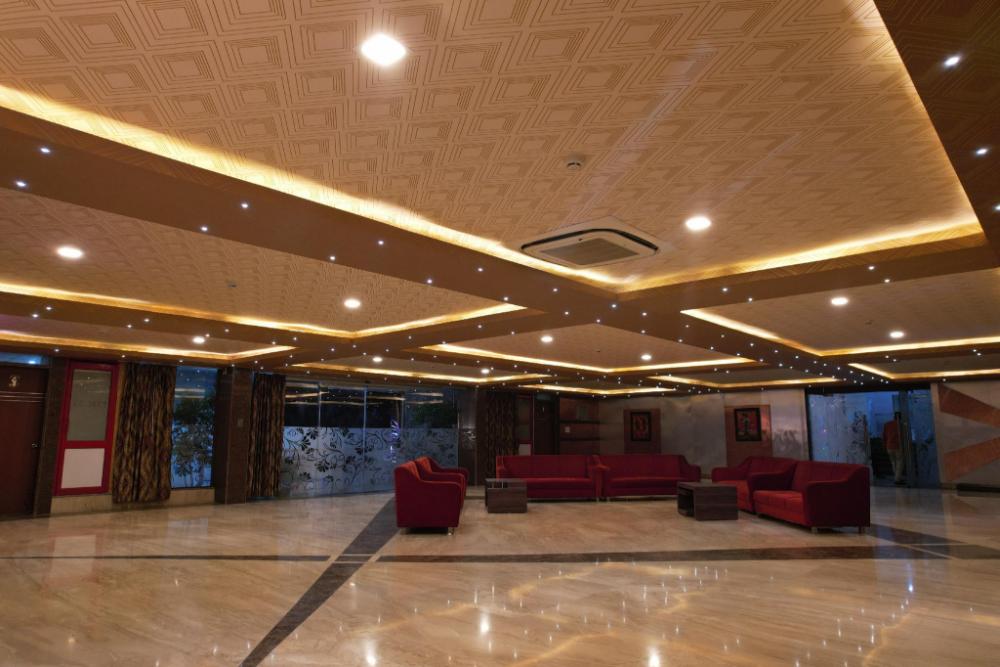 hotel lake view grand