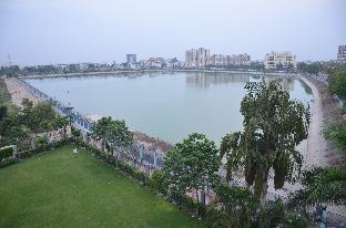 hotel lake view grand