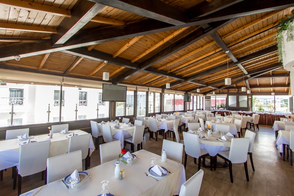 hotel zahrat al jabal