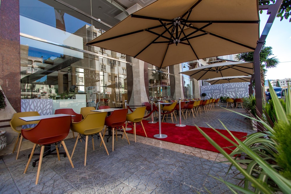 hotel zahrat al jabal