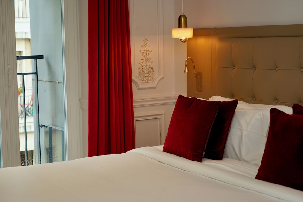 mode paris aparthotel