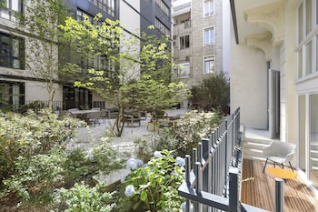 mode paris aparthotel