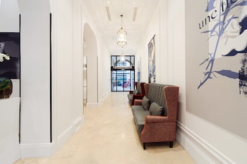 mode paris aparthotel