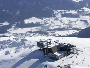 galaaxy mountain hostel