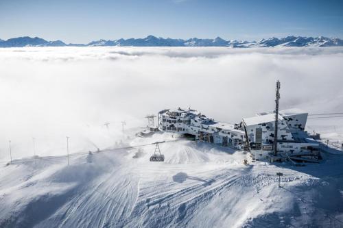 galaaxy mountain hostel