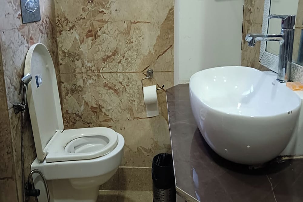 zen inn luxury hotel