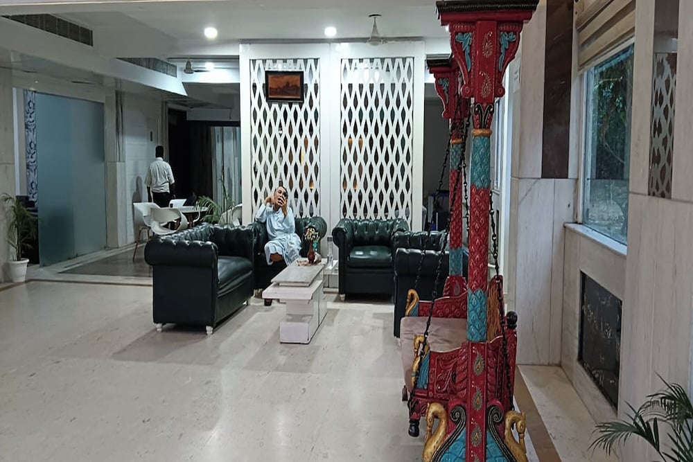 zen inn luxury hotel