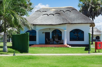 aya sophia villa garden hotel