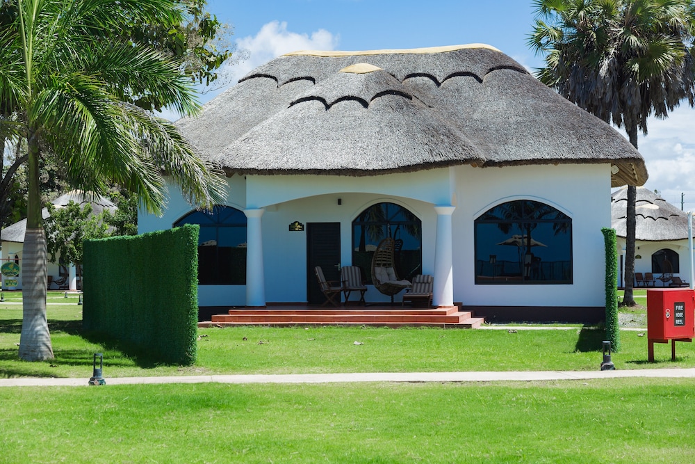 aya sophia villa garden hotel