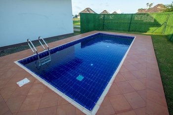 aya sophia villa garden hotel