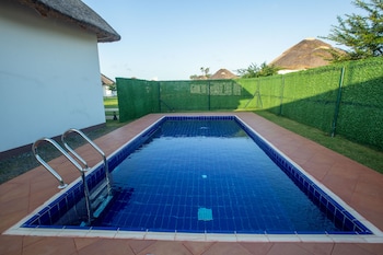 aya sophia villa garden hotel