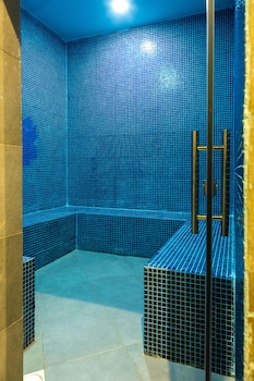 aya sophia villa garden hotel