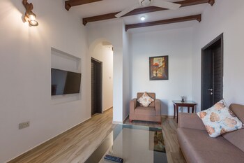 aya sophia villa garden hotel