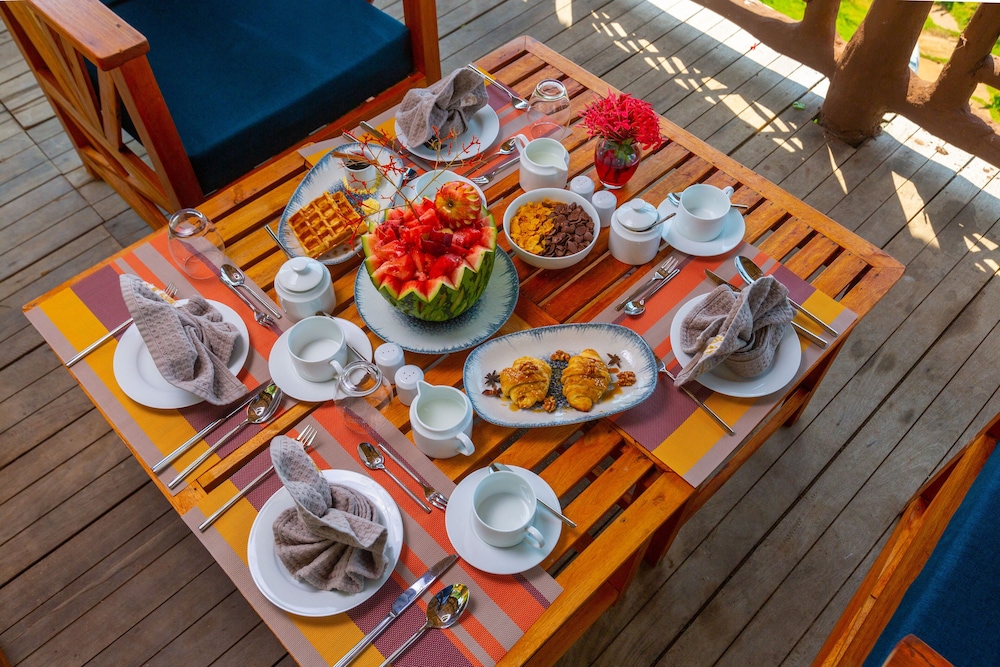 aya sophia villa garden hotel