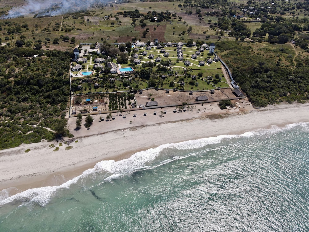 aya sophia villa garden hotel