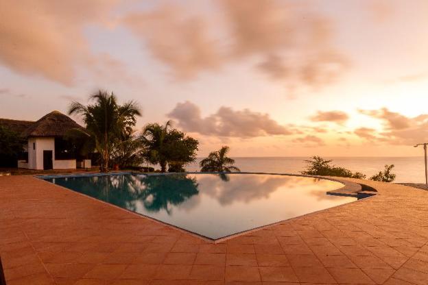 aya sophia villa garden hotel